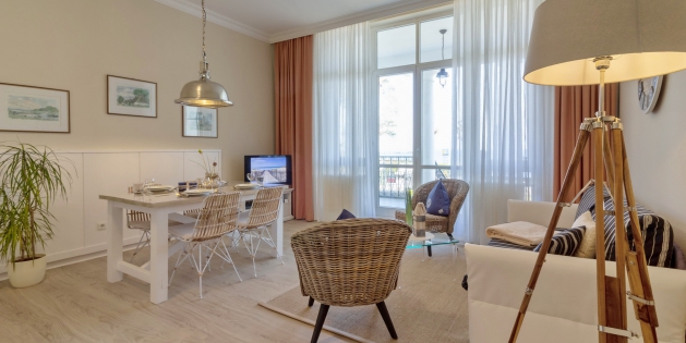 Wohnzimmer einer Ferienunterkunft in der Villa Baltik in Binz auf Rügen